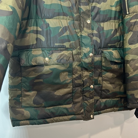 Forever 21 plus size camo green zip snap winter puffer coat jacket women’s 2X - Picture 8 of 12